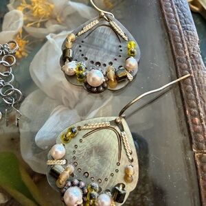 Amazing MOPearl and Bead Drop Earrings